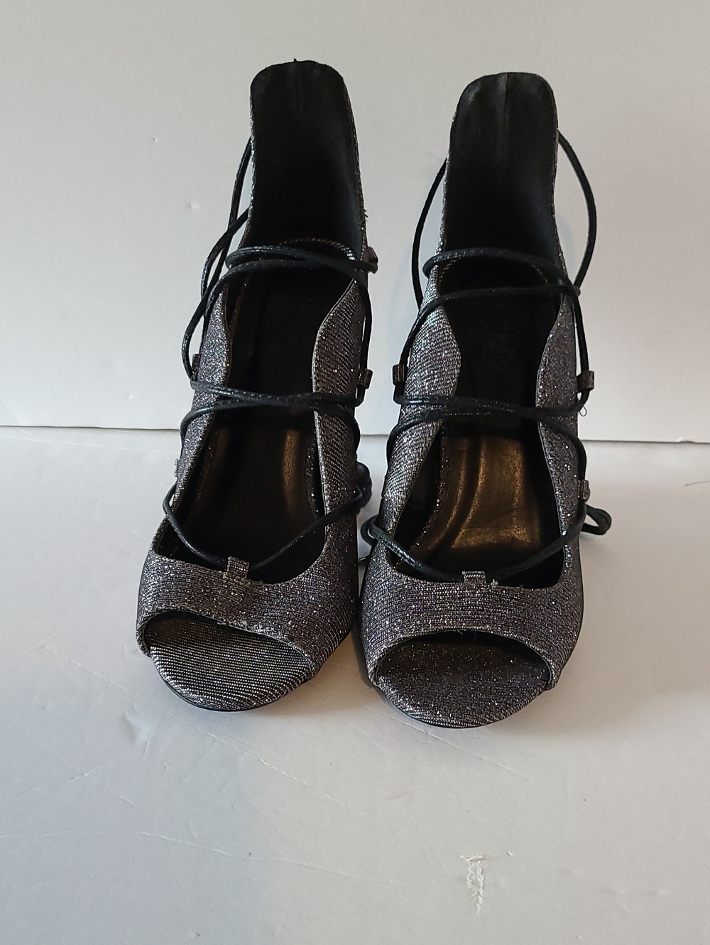 CHARLOTTE RUSSE GRAY/SILVER GLITTERY LACE- UP GLADIATOR -PEEP-TOE- HEELS SIZE 8